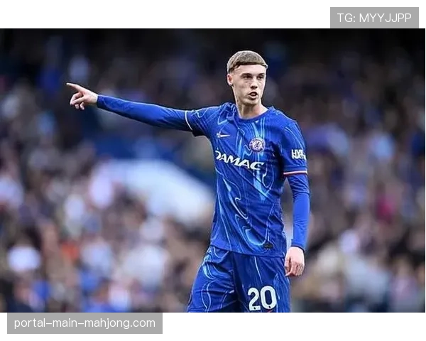 切尔西训练课曝光，新帅试验无锋阵，帕尔默出现在伪九号位置